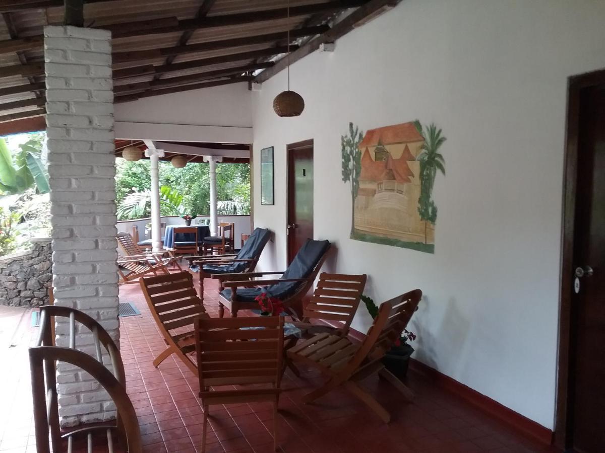 Gasthaus Langeoog Unawatuna Bagian luar foto